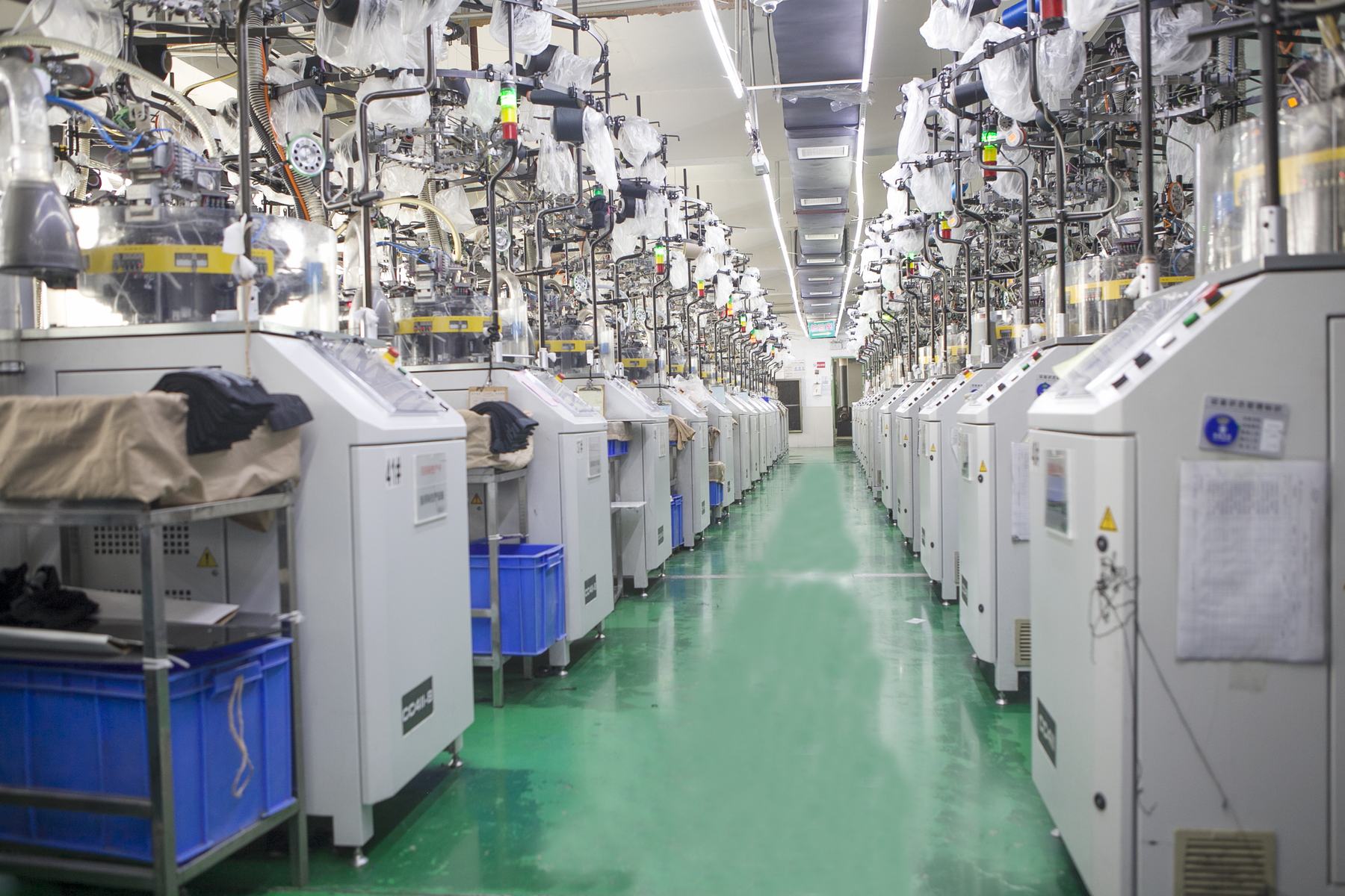 MAIZI knitting workshop with compression hosiery machines